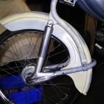 Bild der vorderen Schwinge des Mopeds